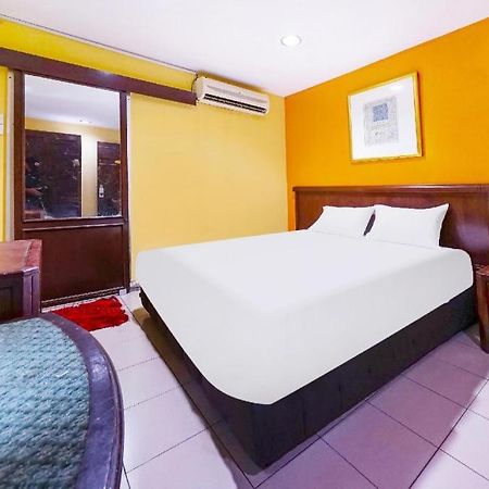 Oyo 90486 New Station Hotel Klang Extérieur photo