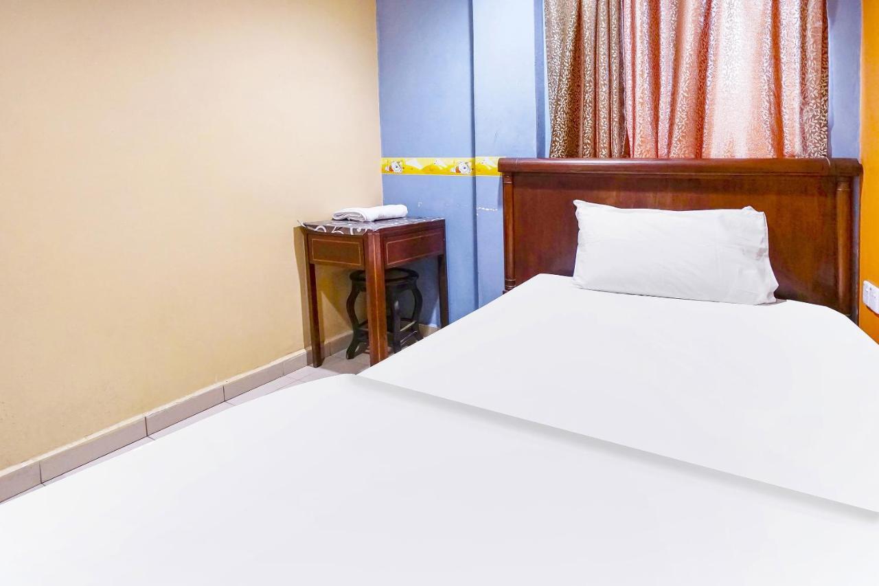Oyo 90486 New Station Hotel Klang Extérieur photo