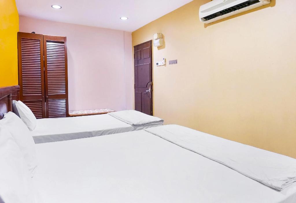 Oyo 90486 New Station Hotel Klang Extérieur photo