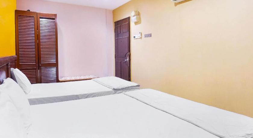 Oyo 90486 New Station Hotel Klang Extérieur photo