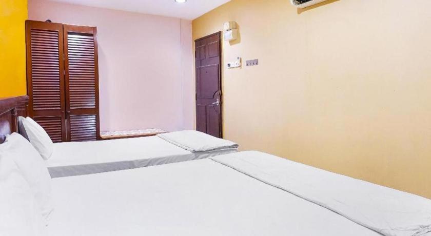 Oyo 90486 New Station Hotel Klang Extérieur photo